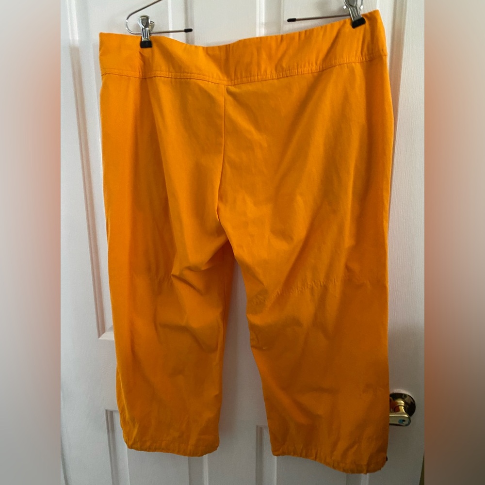 NIKE .. WOMENS ORANGE CARGO PARACHUTE PANTS - Picture 7 of 12
